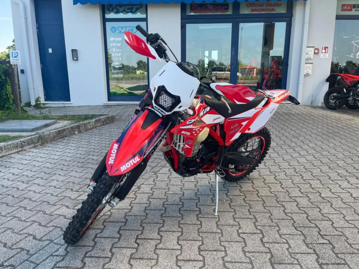 Betamotor RR 350 4T Enduro Racing EFI (2016) (2)