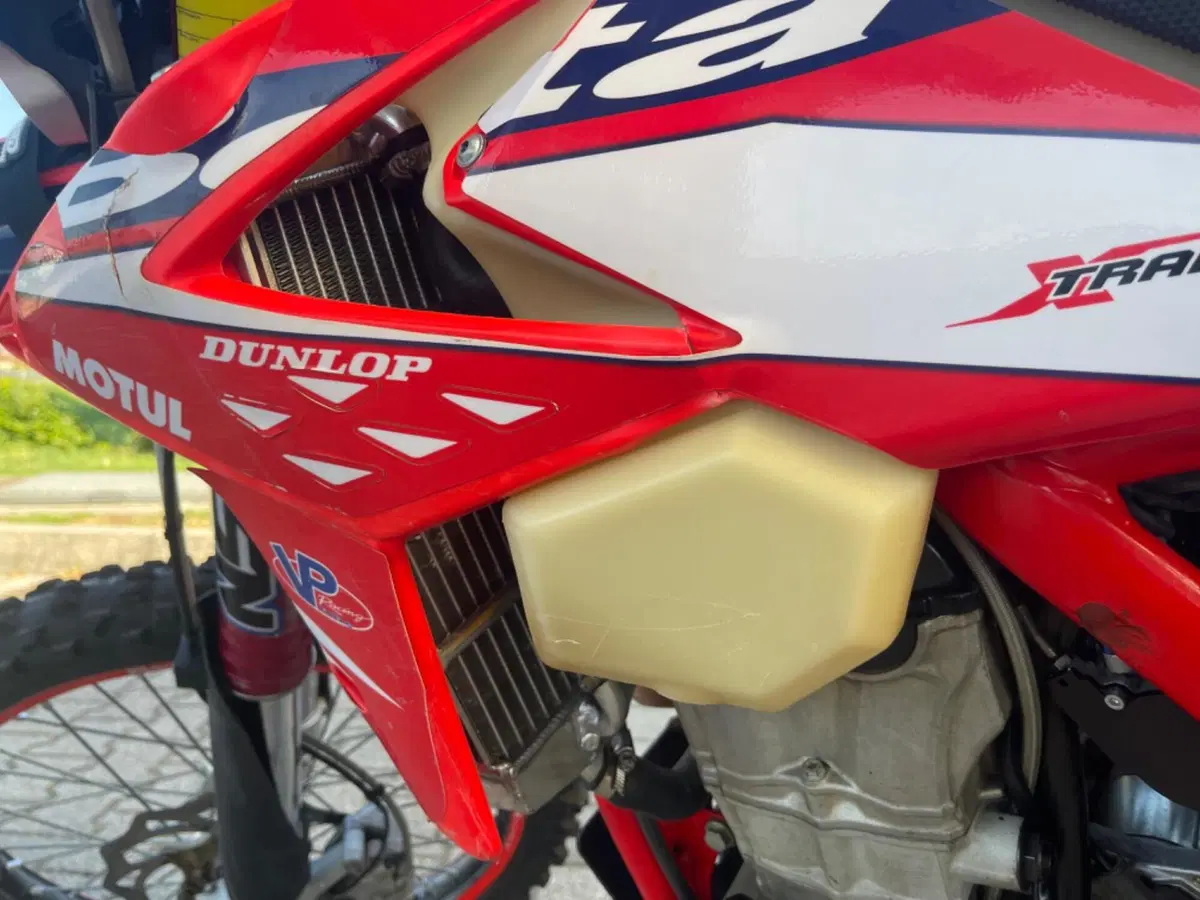 Betamotor RR 350 4T Enduro Racing EFI (2016) (4)
