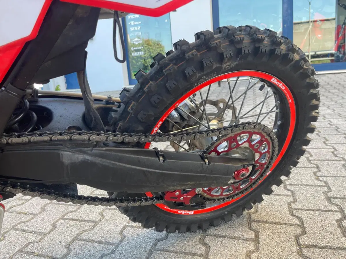 Betamotor RR 350 4T Enduro Racing EFI (2016) (5)