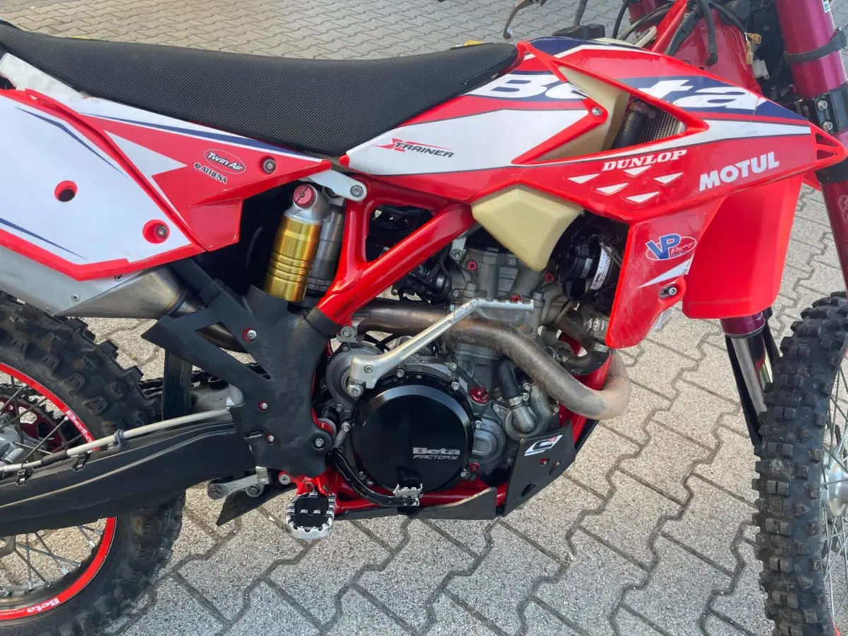 Betamotor RR 350 4T Enduro Racing EFI (2016) (8)