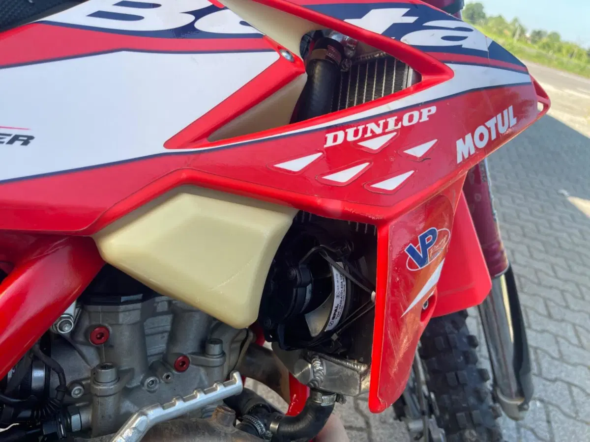 Betamotor RR 350 4T Enduro Racing EFI (2016) (11)
