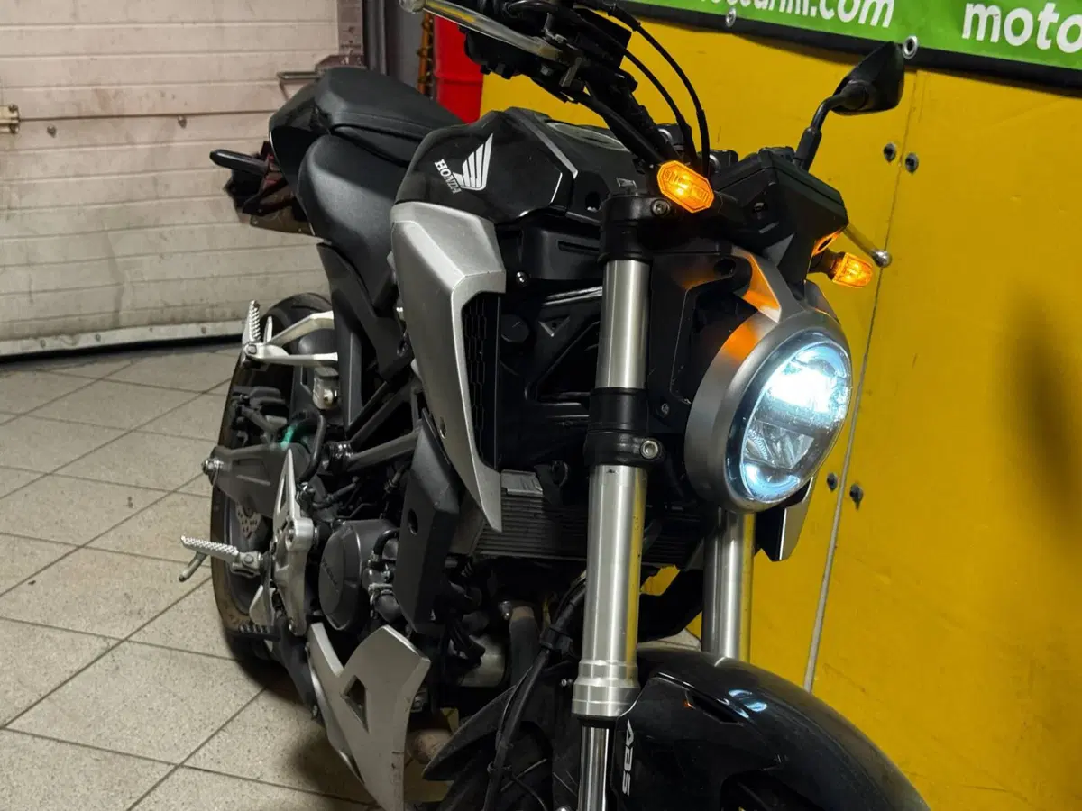 Honda CB 125 R (2018 - 20) (5)