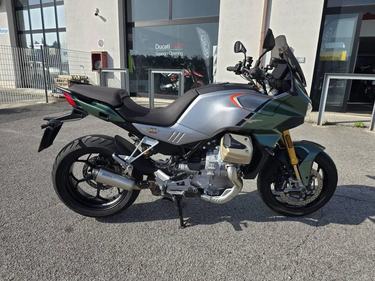 Moto Guzzi V100 Mandello S (2022 - 24) (2)