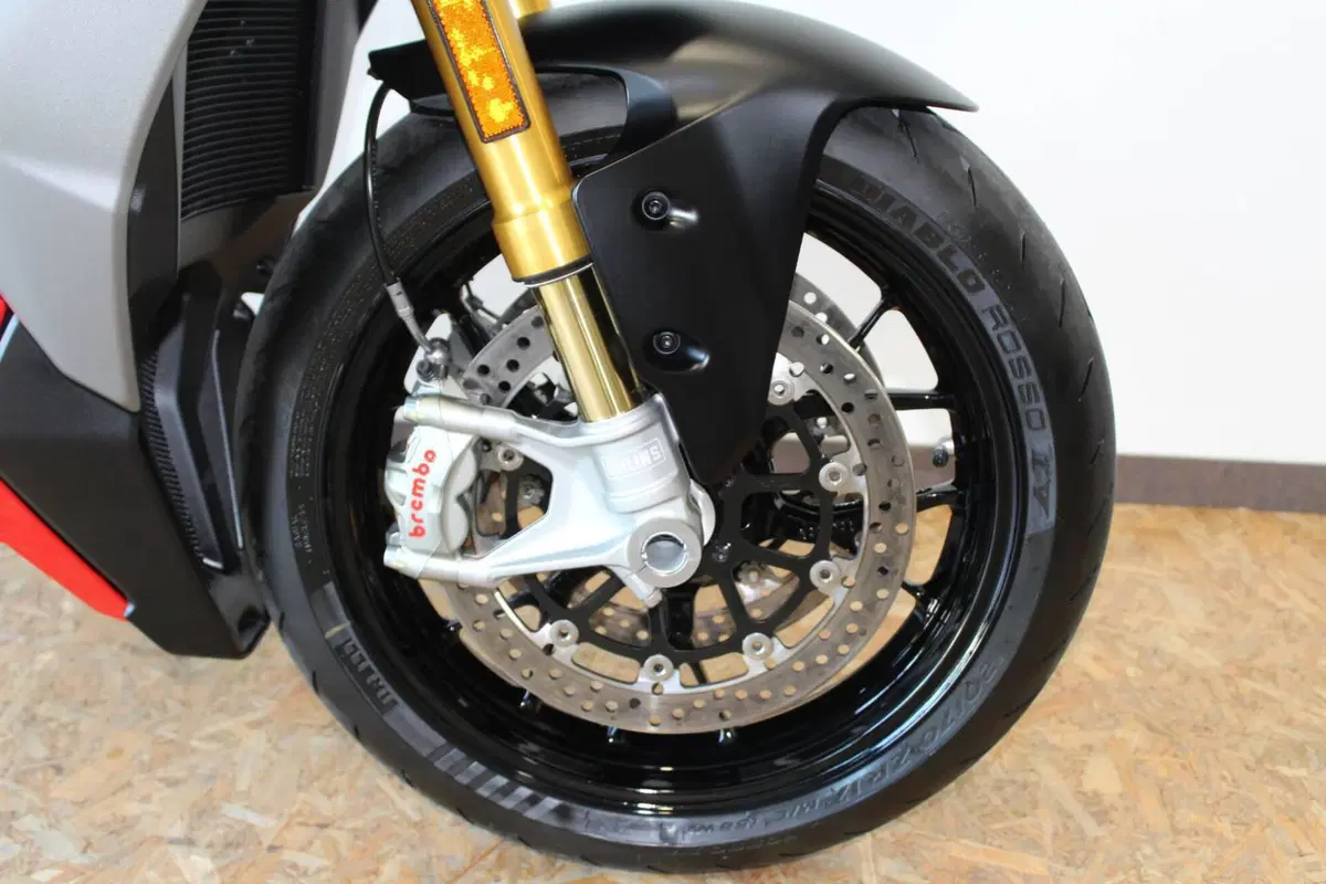 Ducati Streetfighter V2 S (2025 - 26) (14)