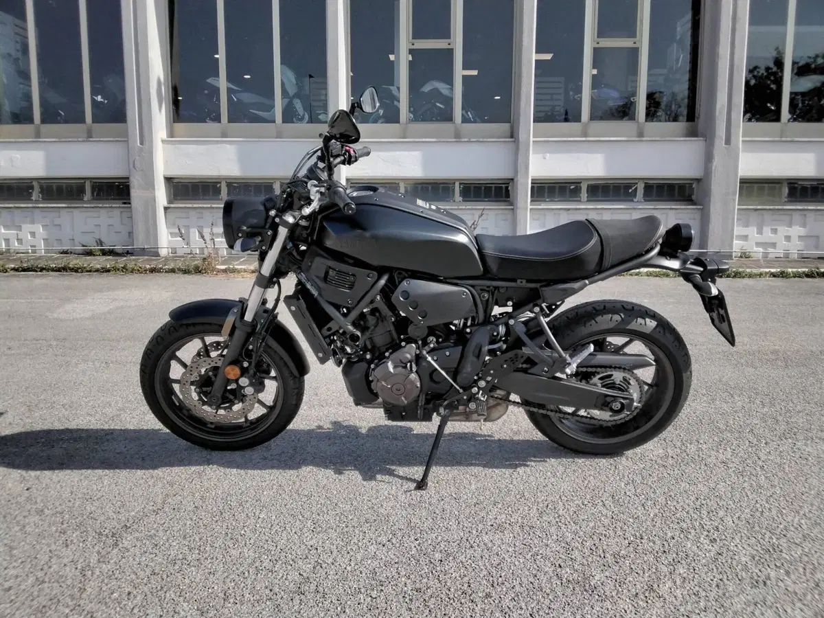 Yamaha XSR 700 ABS (2016 - 20) (4)