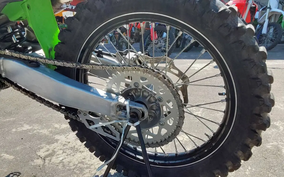 Kawasaki KX250F (2021) (8)