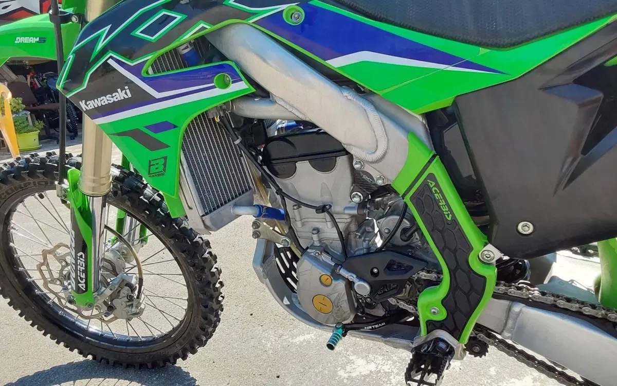 Kawasaki KX250F (2021) (9)