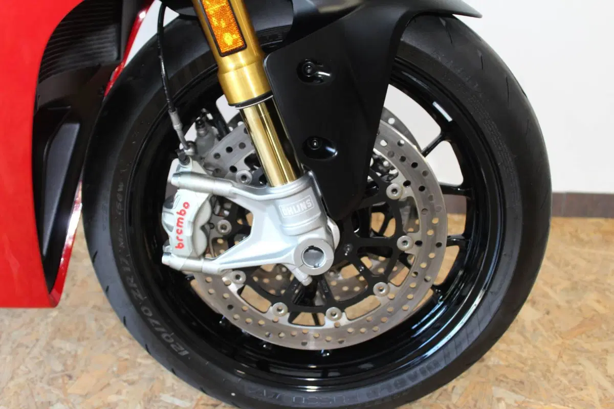 Ducati Panigale V2 S (2025 - 26) (13)