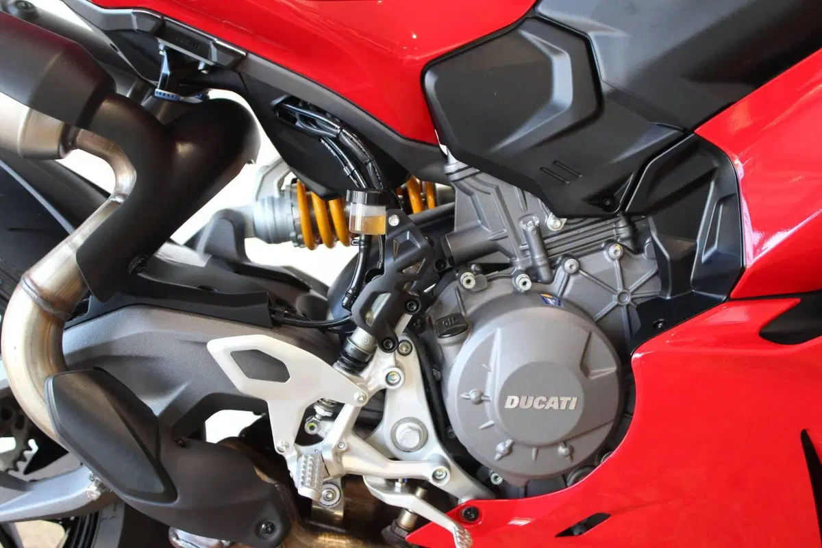 Ducati Panigale V2 S (2025 - 26) (8)