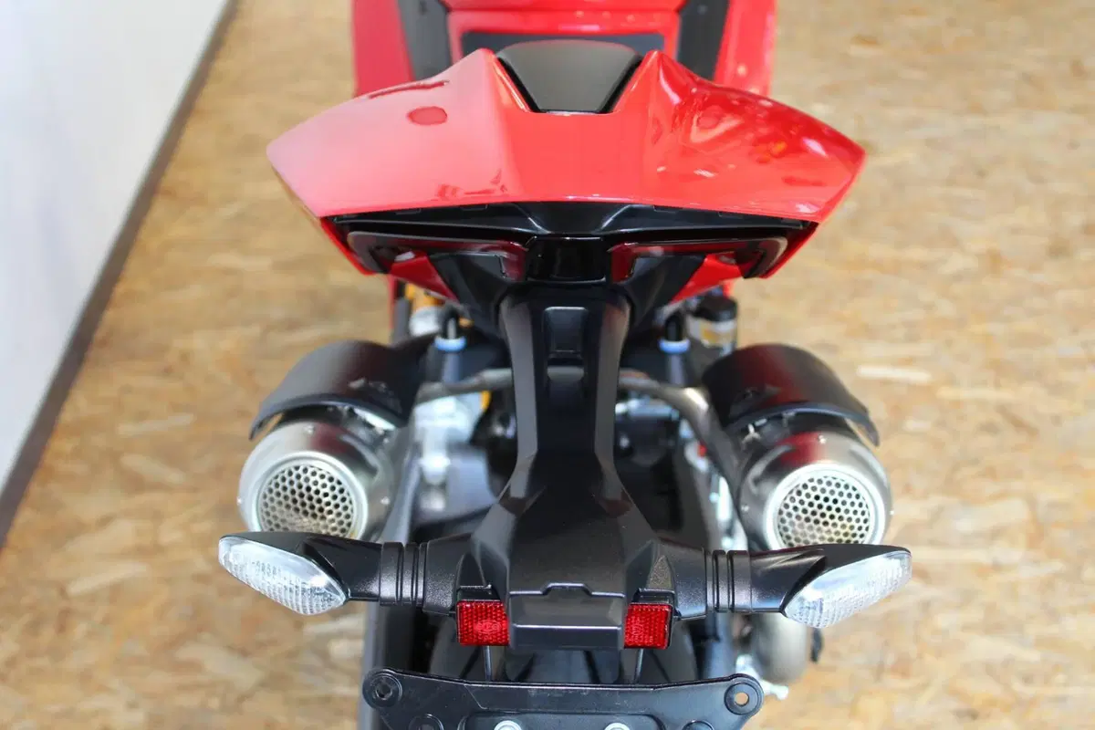 Ducati Panigale V2 S (2025 - 26) (11)