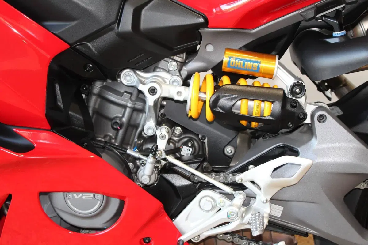 Ducati Panigale V2 S (2025 - 26) (9)
