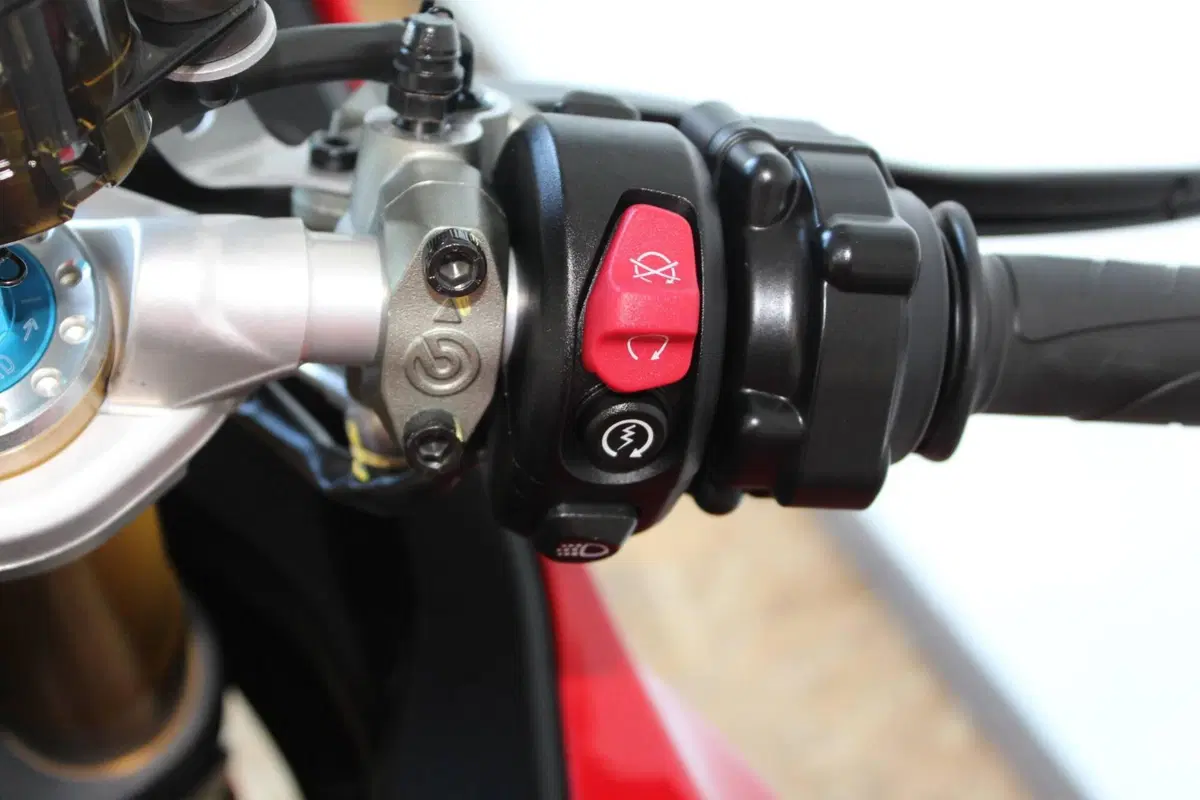 Ducati Panigale V2 S (2025 - 26) (6)