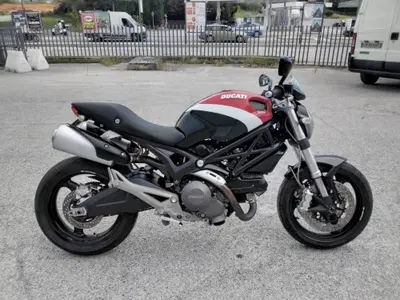 Ducati Monster 696 (2008 - 13) usata
