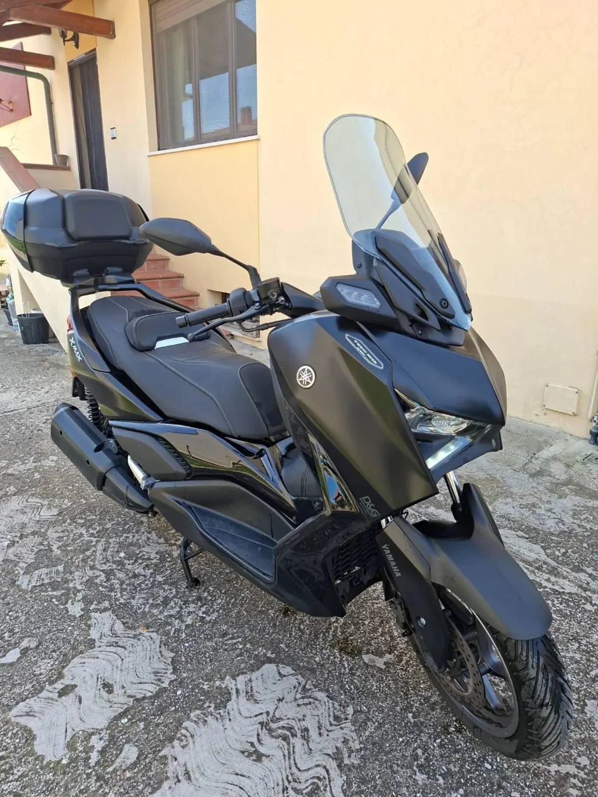 Yamaha X-Max 300 Tech Max (2021 - 24) (2)