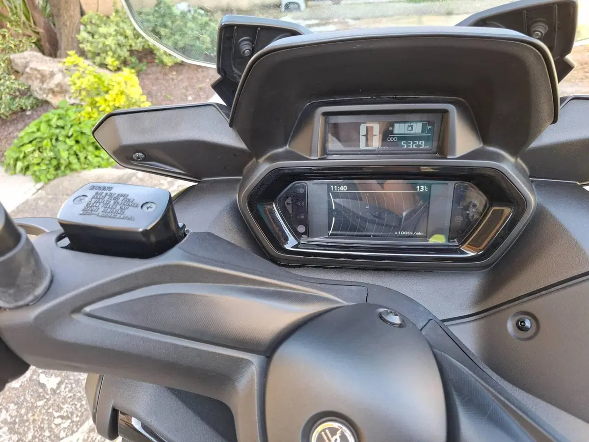 Yamaha X-Max 300 Tech Max (2021 - 24) (4)