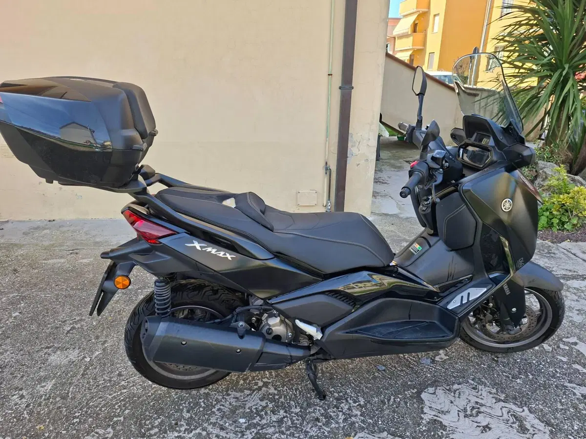 Yamaha X-Max 300 Tech Max (2021 - 24) (5)
