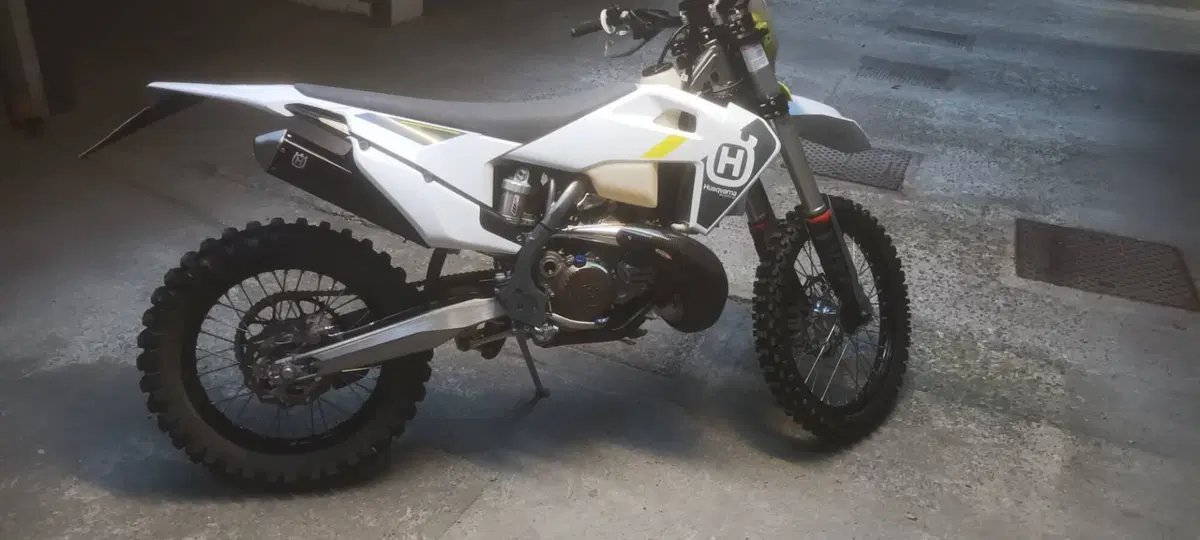 Husqvarna TE 250i (2022)