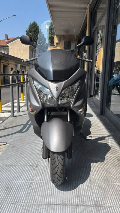 Suzuki Burgman UH 200 (2017 - 20) usata