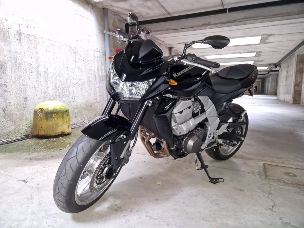 Kawasaki Z 750 (2007 - 14) (5)