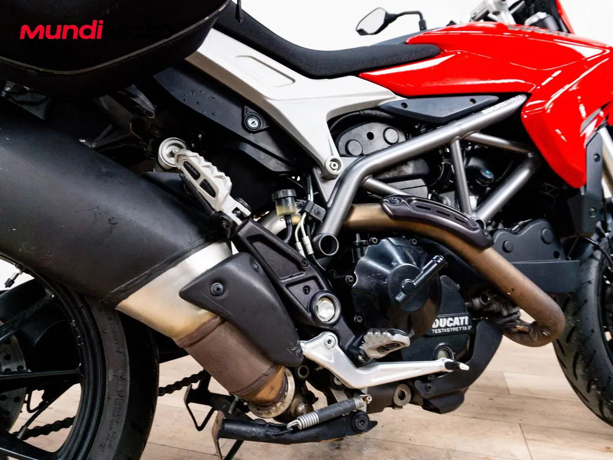 Ducati Hyperstrada 821 (2013 - 15) (4)
