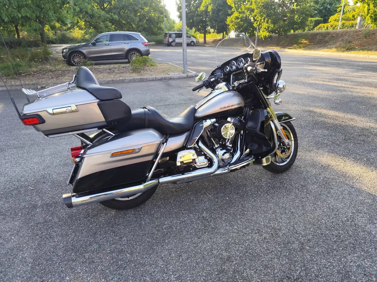 Harley-Davidson 1690 Electra Glide Ultra Limited (2014 - 15) - FLHTK (4)
