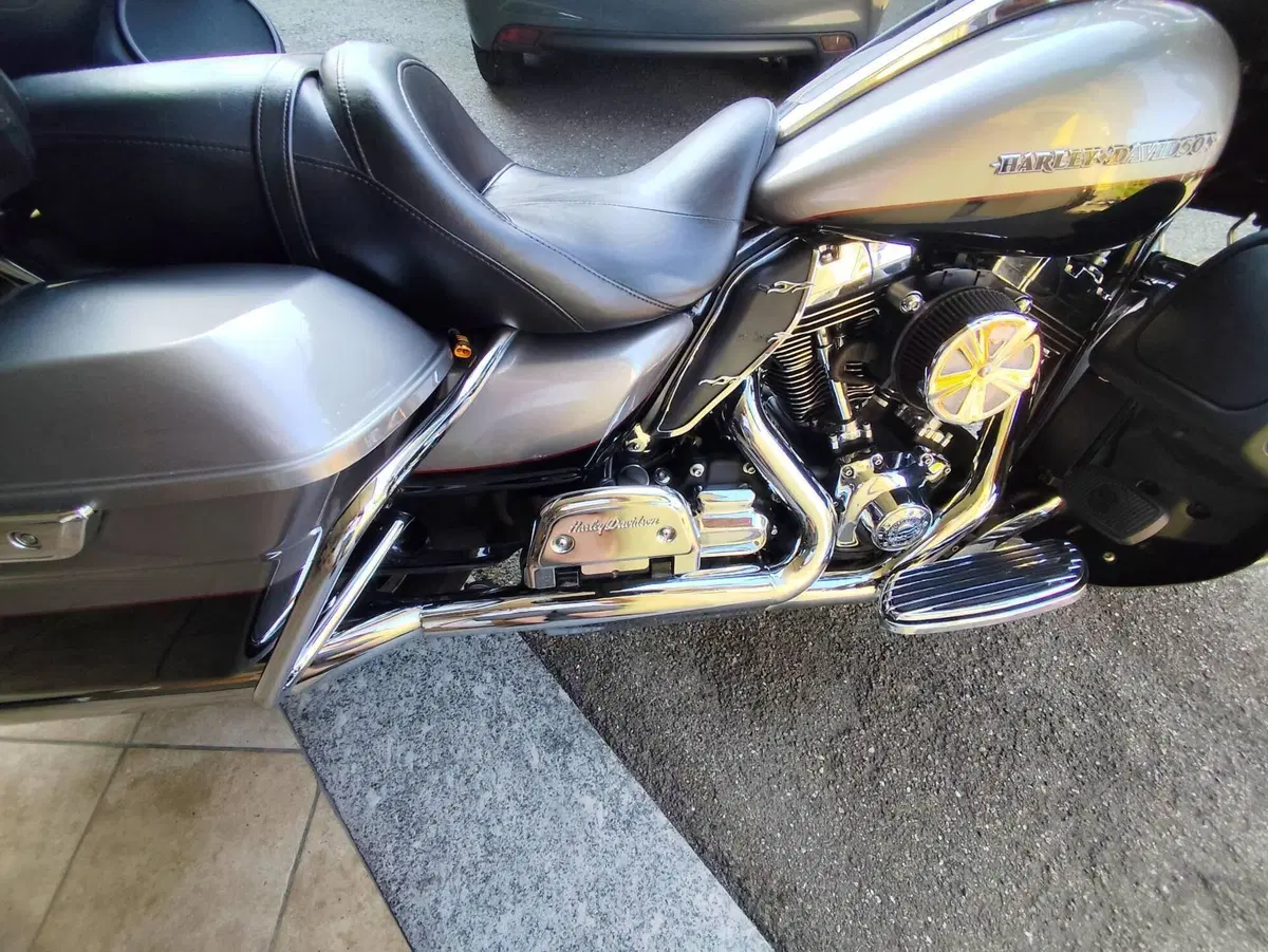 Harley-Davidson 1690 Electra Glide Ultra Limited (2014 - 15) - FLHTK (8)