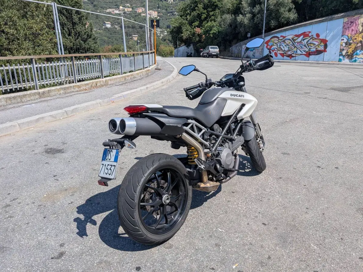 Ducati Hypermotard 796 (2012) (3)