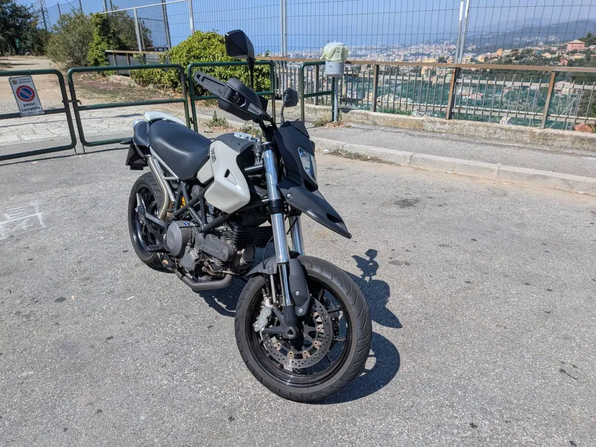 Ducati Hypermotard 796 (2012) (5)