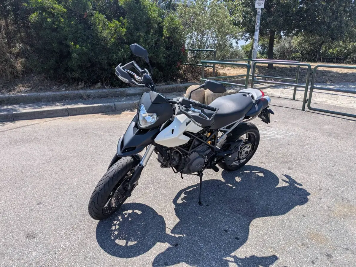 Ducati Hypermotard 796 (2012) (7)