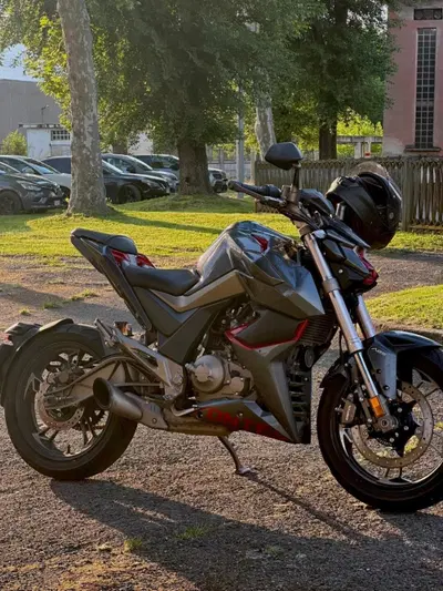 Zontes ZT125-U (2020 - 26) usata