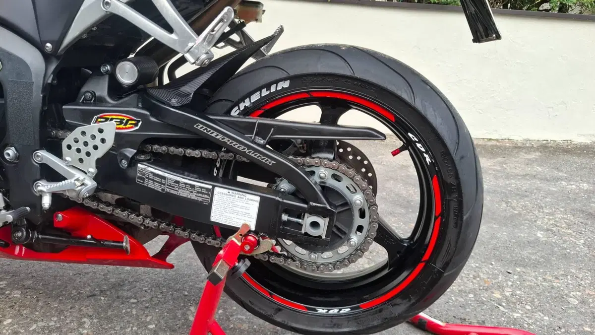 Honda CBR 600 RR (2007 - 08) (10)