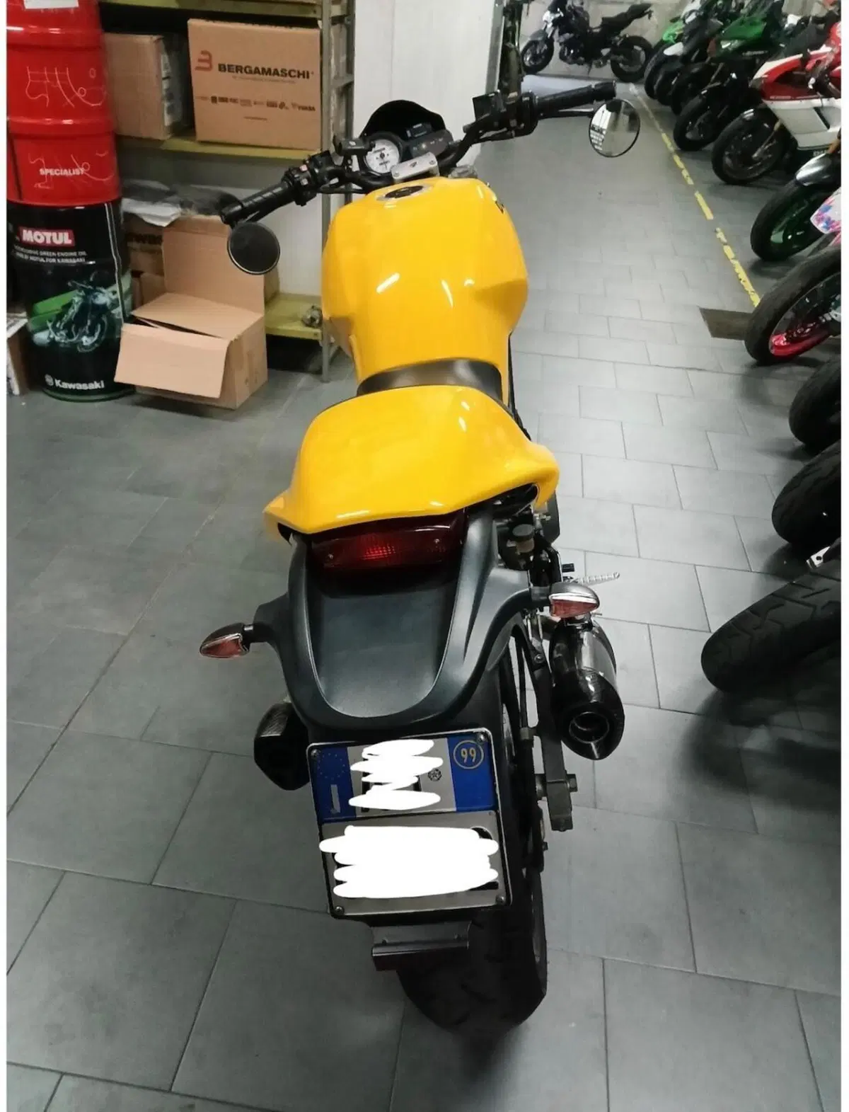 Ducati Monster 750 (5)