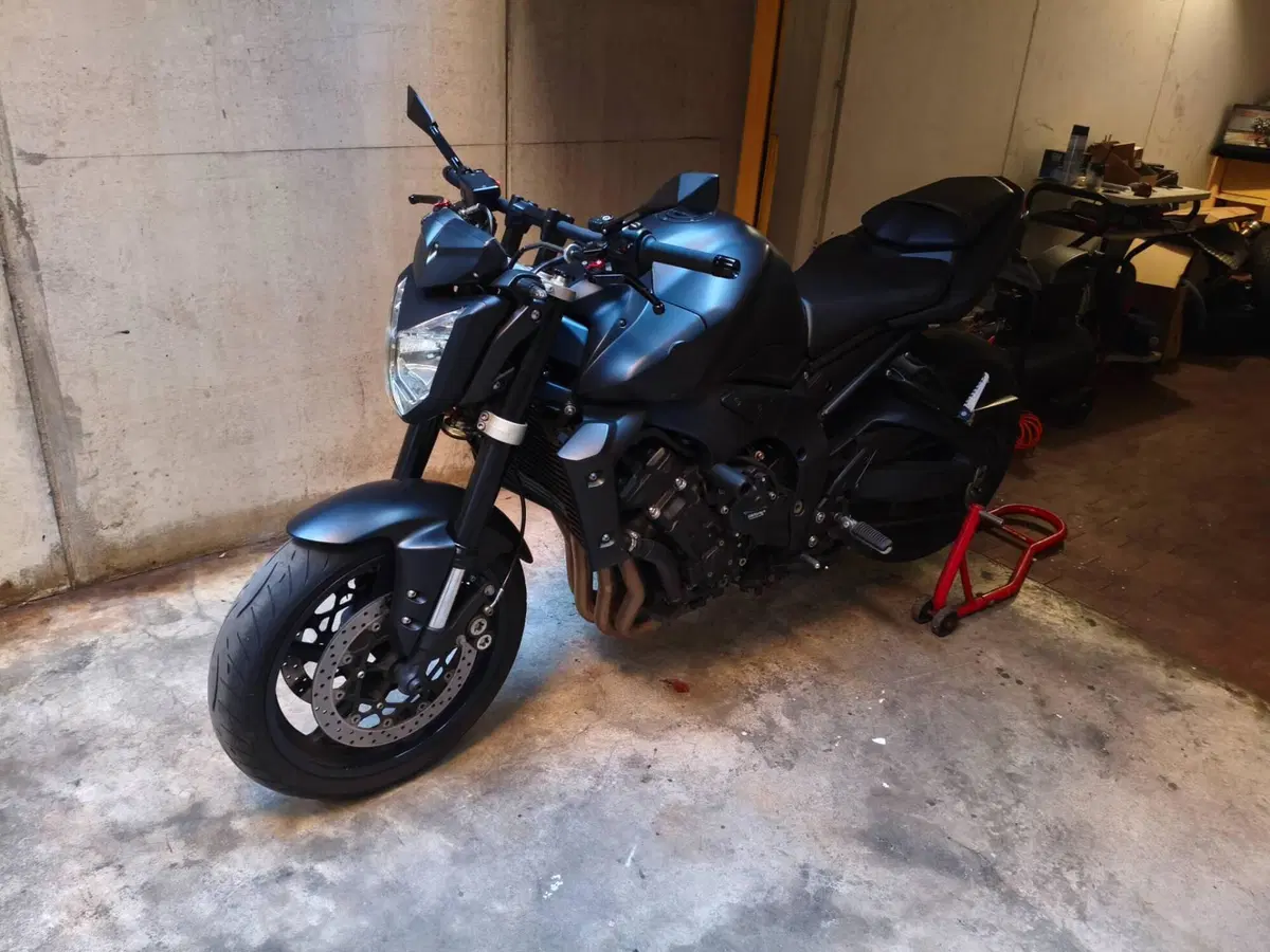 Yamaha FZ1 (2006 - 16)