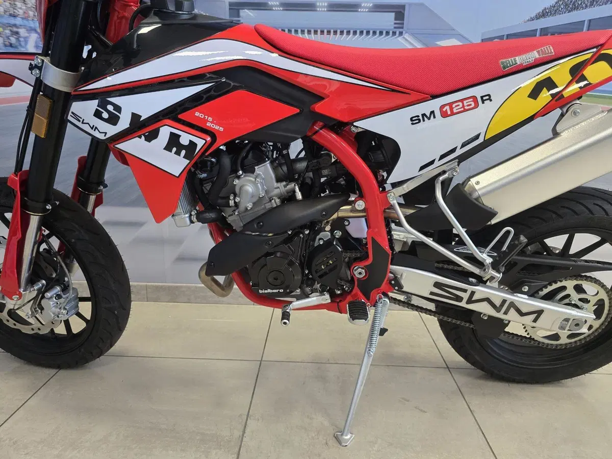 Swm SM 125 R Reborn (2026) (5)