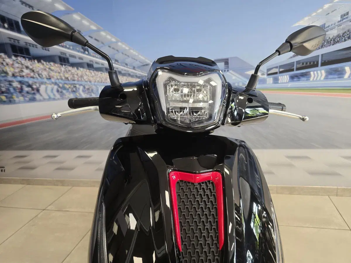 Swm C-Fly 125 (2026) (12)