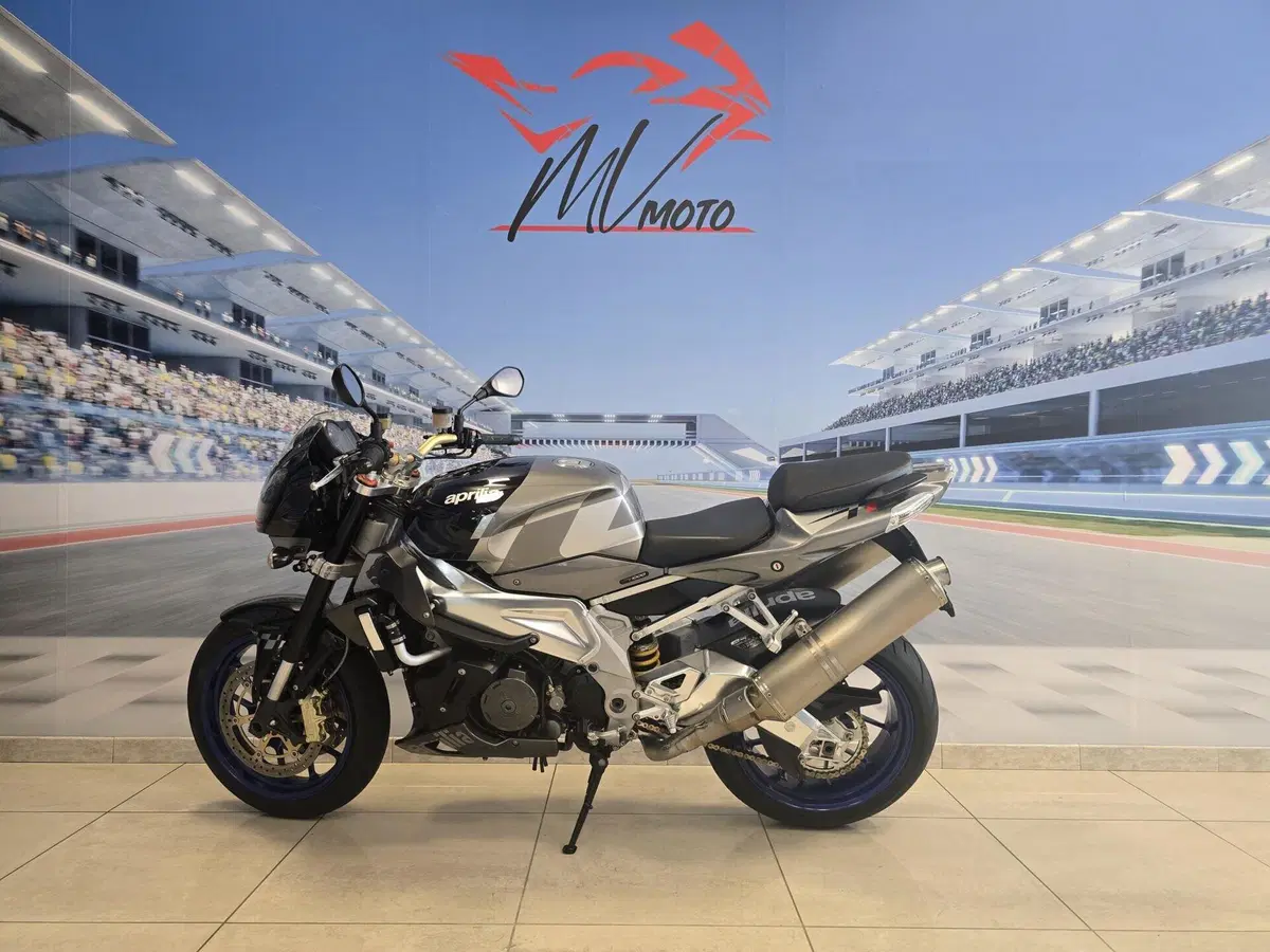 Aprilia Tuono 1000 R (2006 - 10) (4)