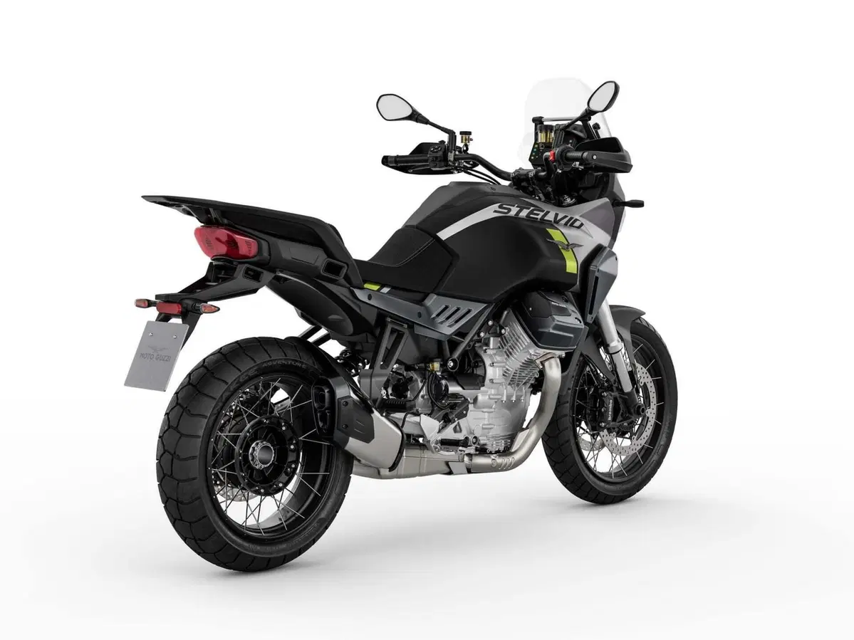Moto Guzzi Stelvio (2024 - 26) (5)