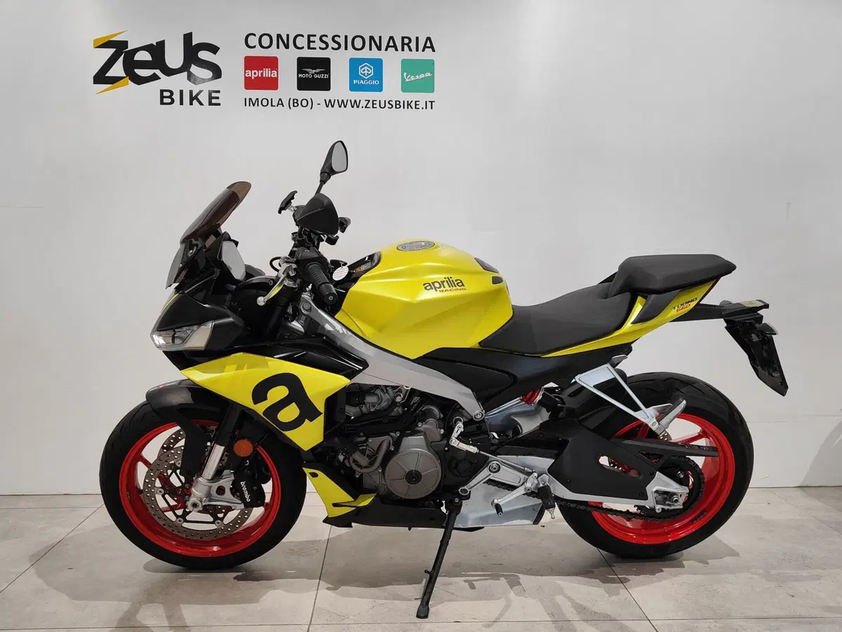 Aprilia Tuono 660 (2021 - 25) (2)
