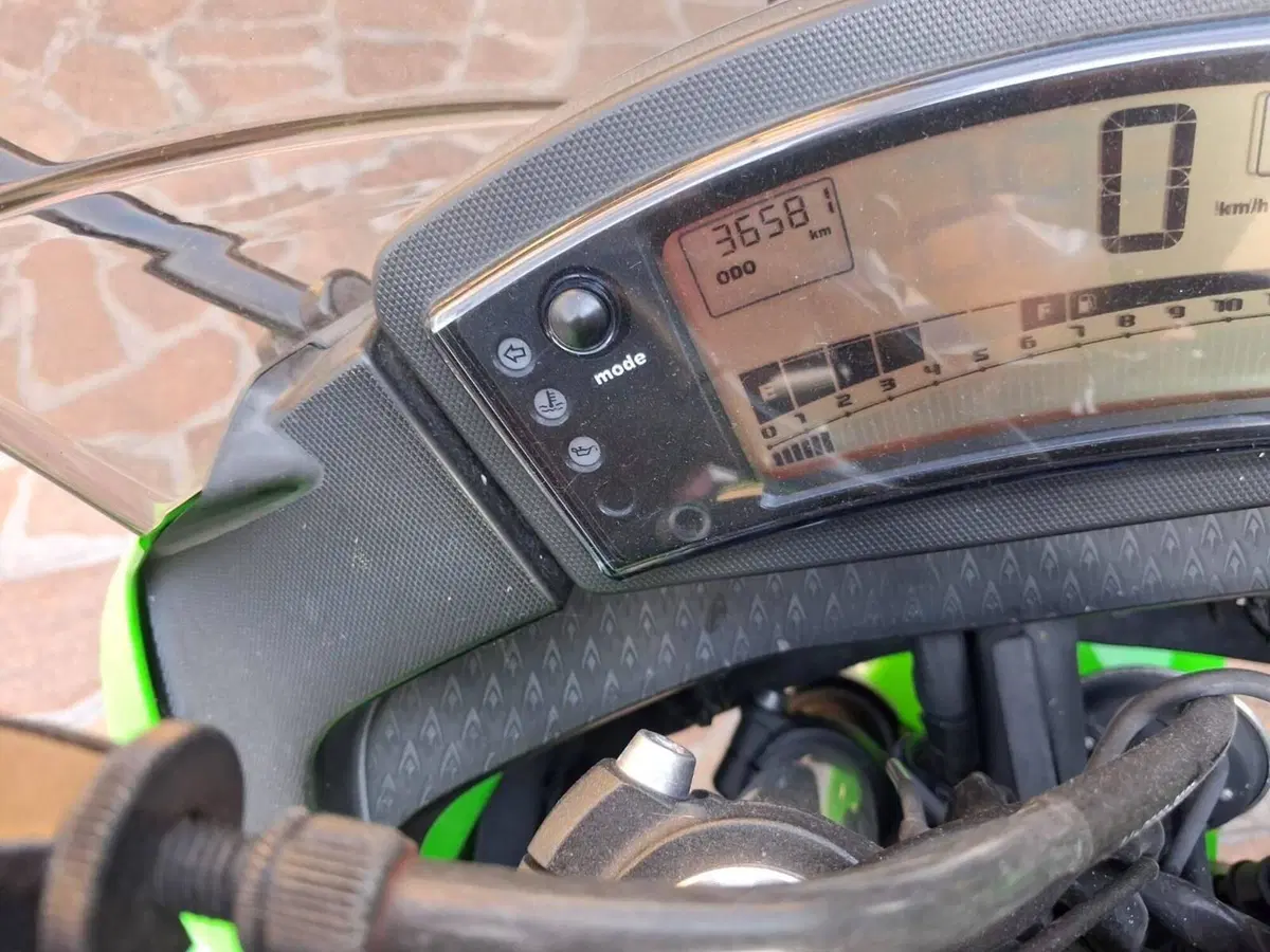 Kawasaki ER-6F (2009 - 11) (5)