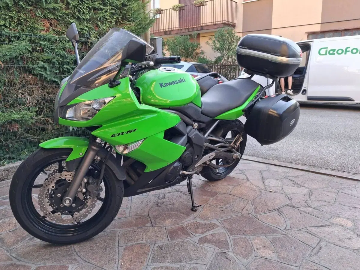 Kawasaki ER-6F (2009 - 11) (6)