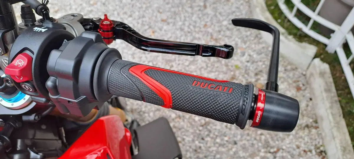 Ducati Streetfighter V4 S (2023 - 24) (11)