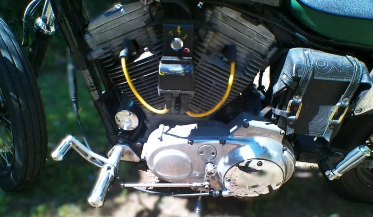 Harley-Davidson 883 Standard (1994 - 00) - XLH (12)