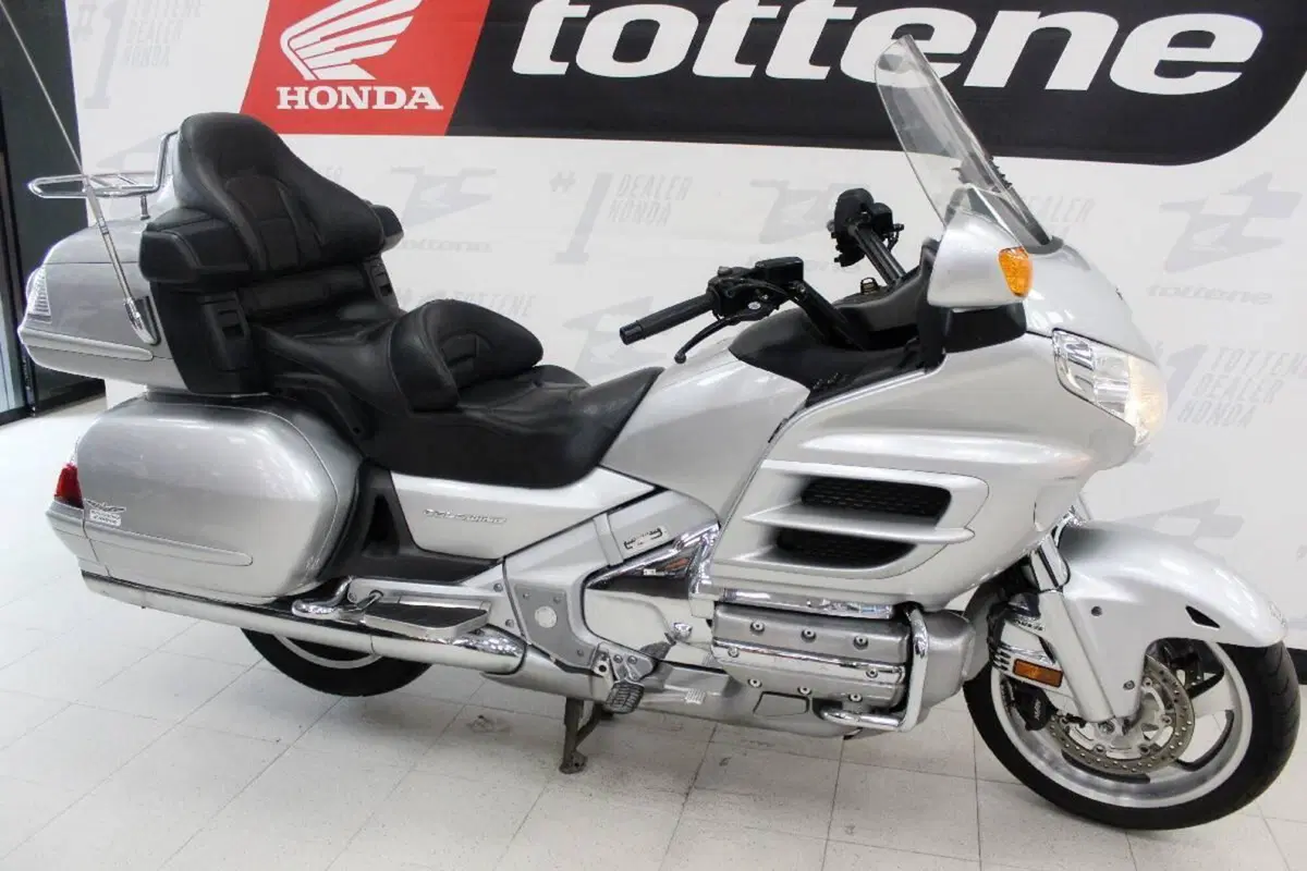 Honda GL 1800 Gold Wing (2007 - 11) (3)