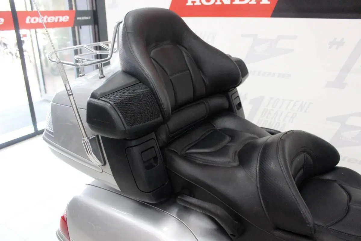 Honda GL 1800 Gold Wing (2007 - 11) (5)
