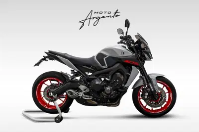 Yamaha MT-09 (2017 - 20) usata