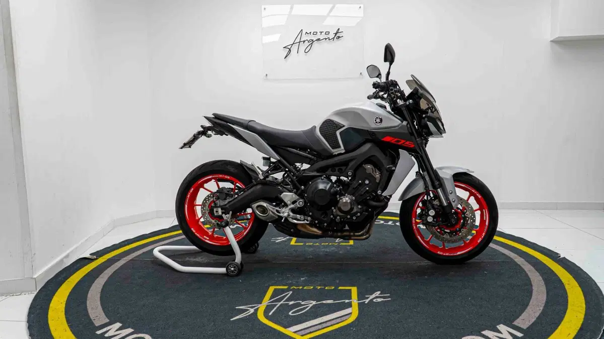 Yamaha MT-09 (2017 - 20) (10)