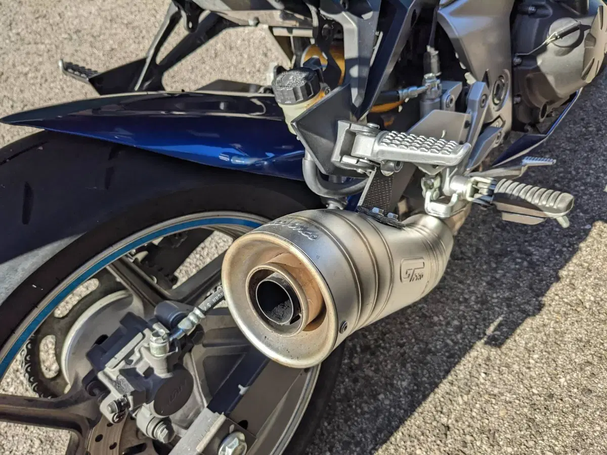 Kawasaki Z 750 (2007 - 14) (9)