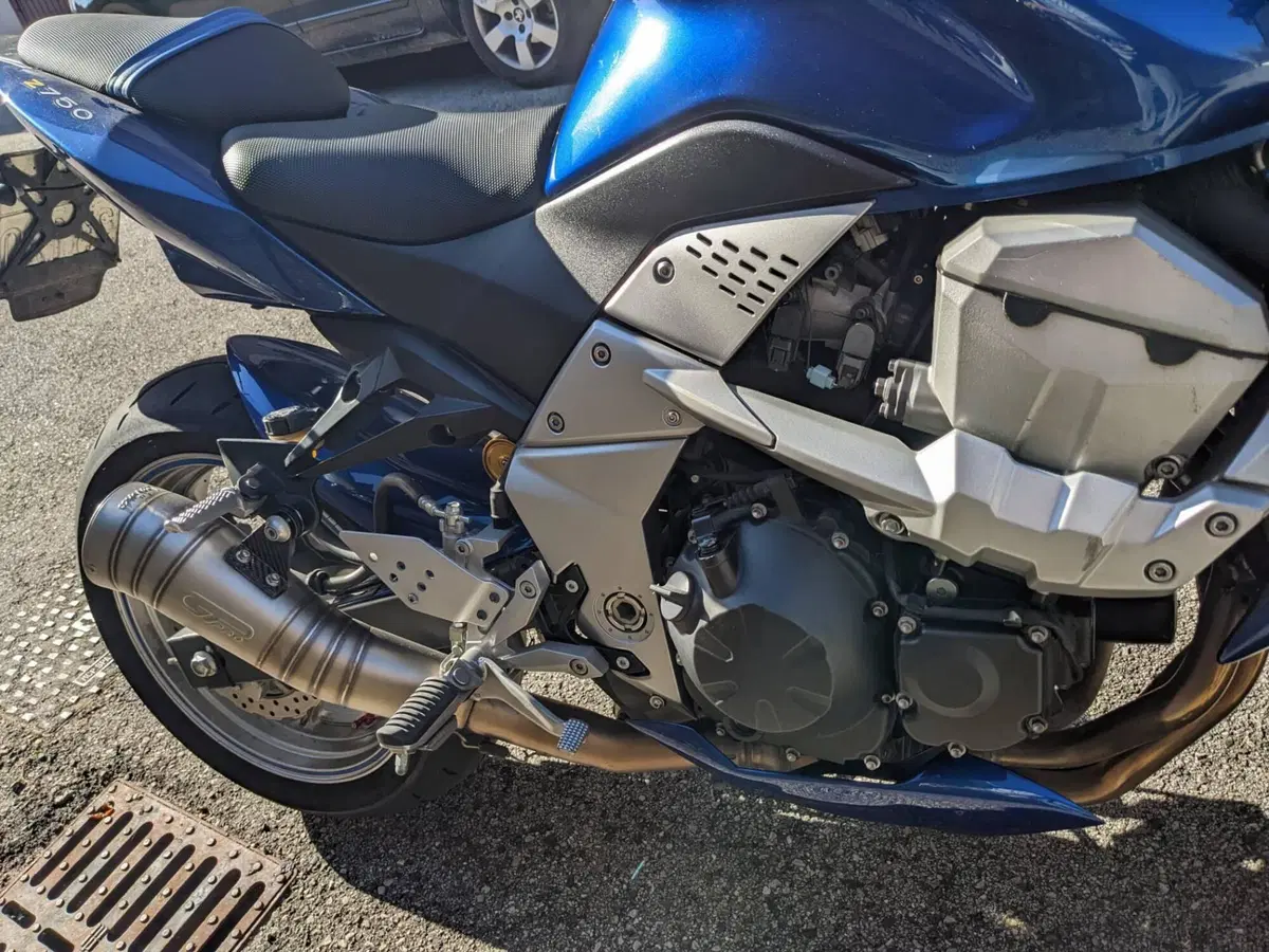 Kawasaki Z 750 (2007 - 14) (11)