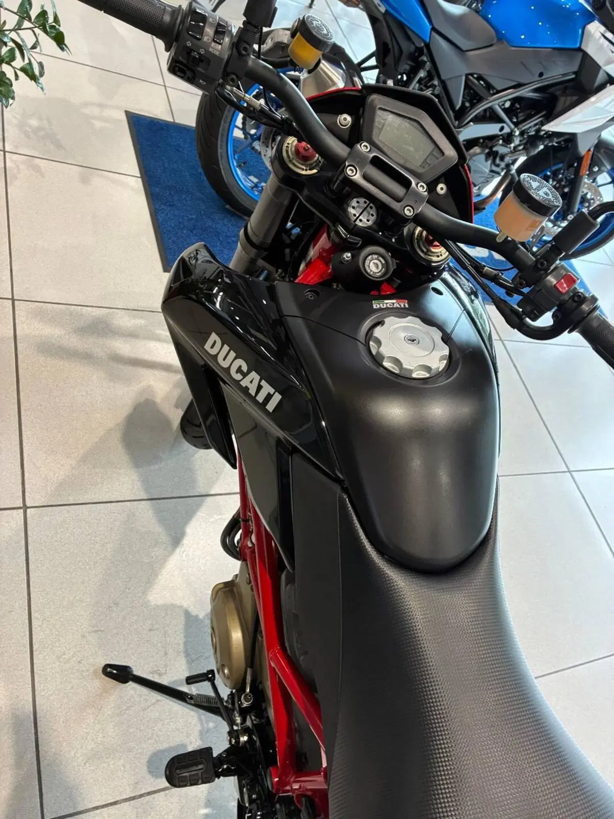 Ducati Hypermotard 1100 S (2007 - 09) (8)