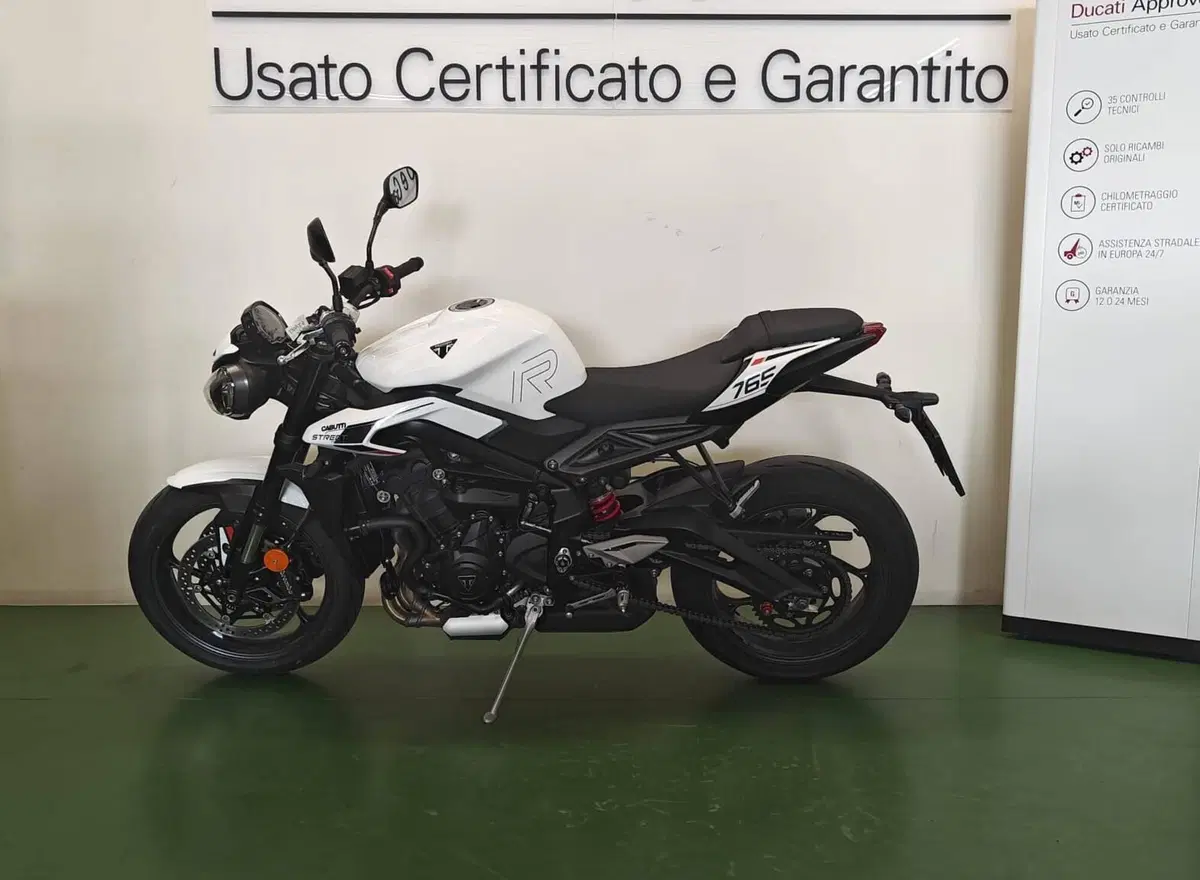 Triumph Street Triple 765 R (2023 - 26) (2)